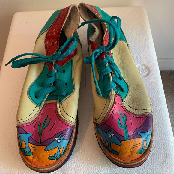 Soletech women’s Shoes SZ 8 Adult Low Top Cobbled Art Koolshoos Leather Dog. - Picture 1 of 8